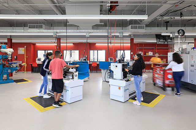 Proviso West High School Advanced Manufacturing Lab