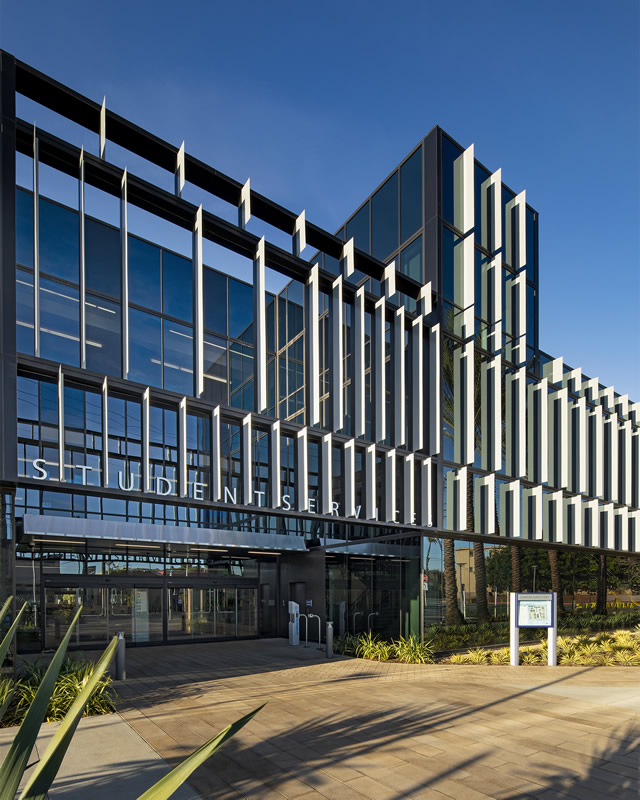 Santa Monica College exterior